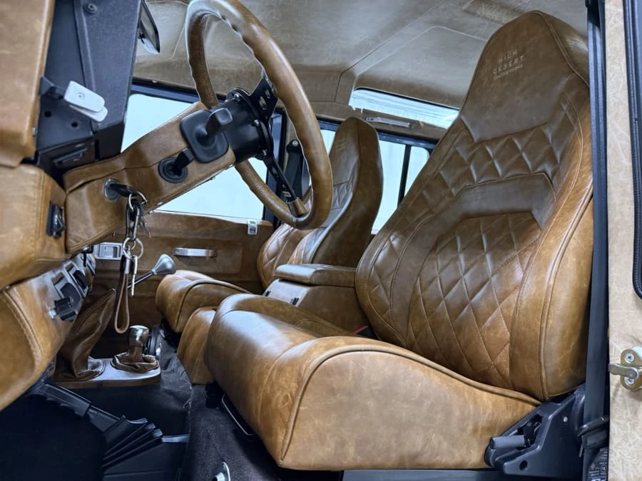 1994 Land Rover Defender 110 - Image 19 of 31