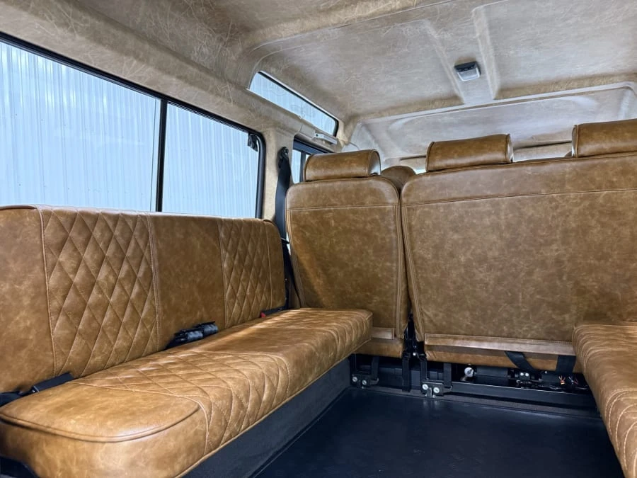 1994 Land Rover Defender 110 - Image 25 of 31