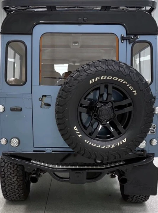 1994 Land Rover Defender 110 - Image 9 of 31