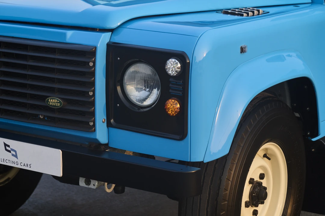 1994 Land Rover Defender 110 - Image 19 of 31