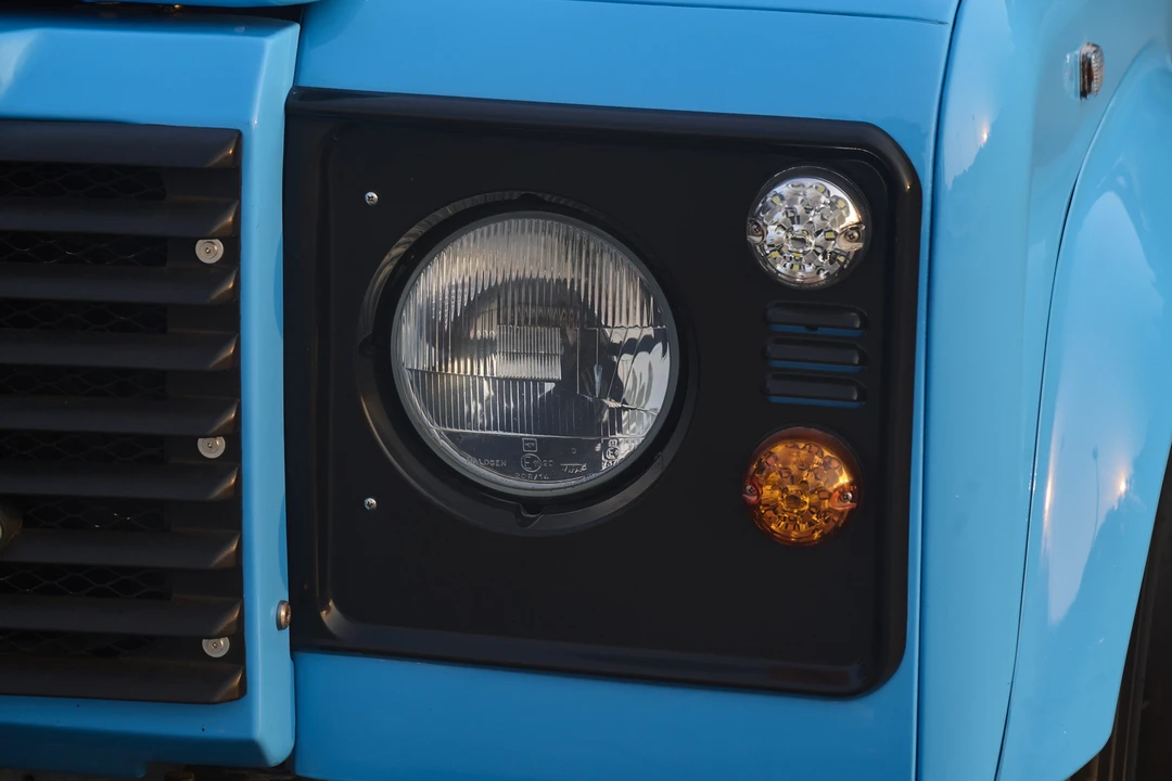 1994 Land Rover Defender 110 - Image 20 of 31