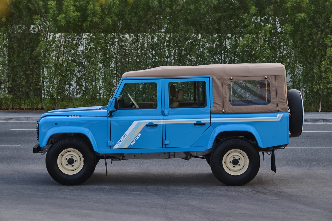 1994 Land Rover Defender 110 - Image 4 of 31