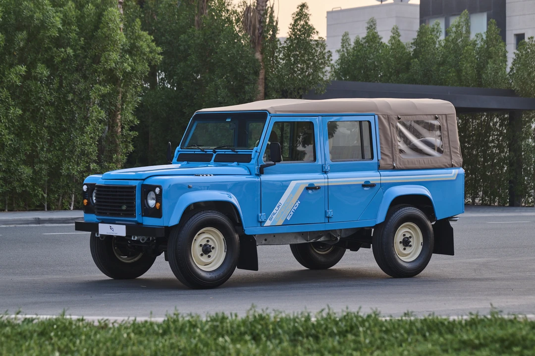 1994 Land Rover Defender 110 - Image 15 of 31