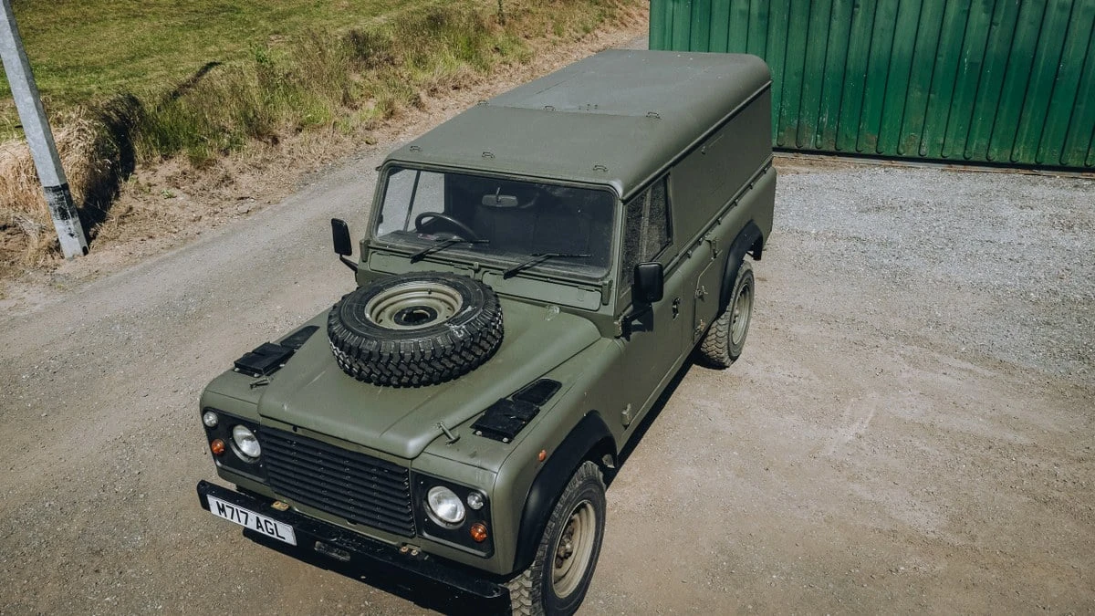 1994 Land Rover Defender 110 - Image 23 of 31