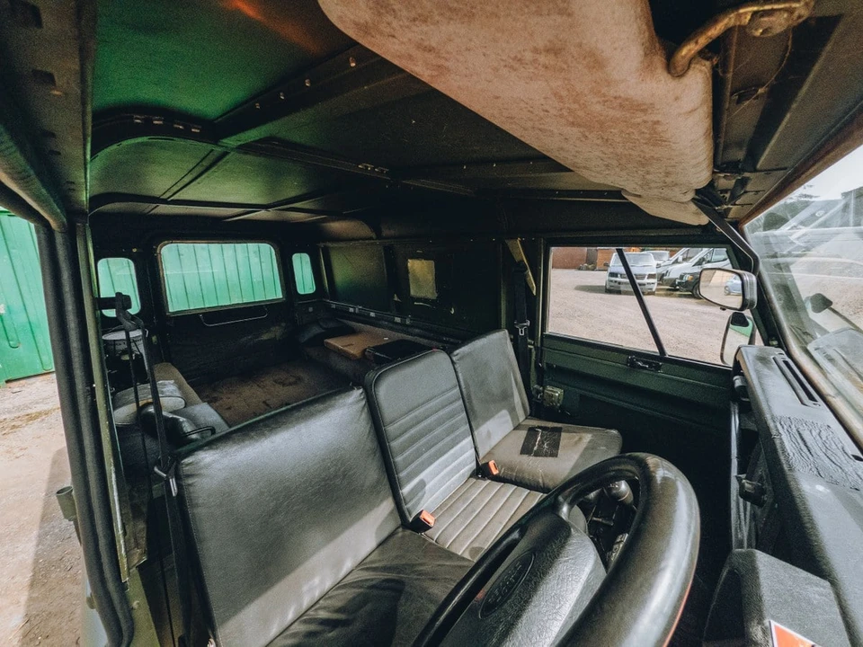 1994 Land Rover Defender 110 - Image 28 of 31