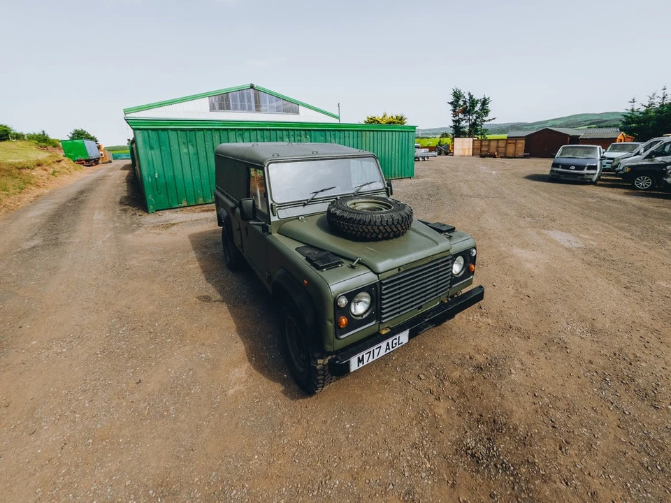 1994 Land Rover Defender 110 - Image 30 of 31