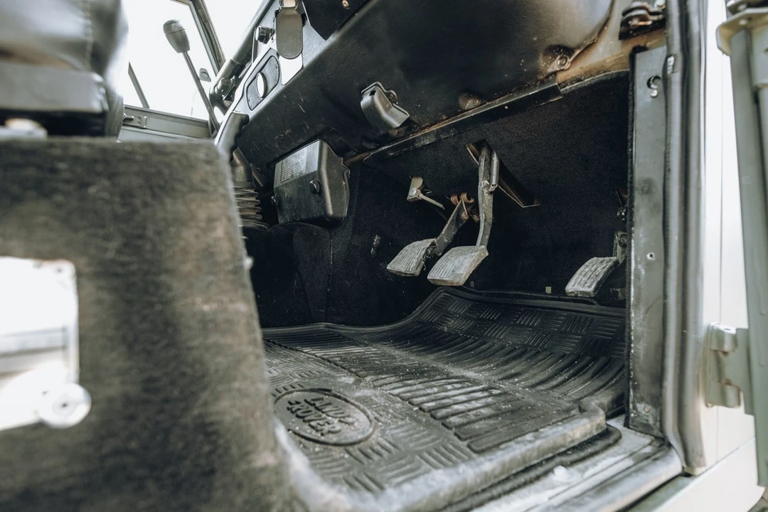 1994 Land Rover Defender 110 - Image 22 of 31
