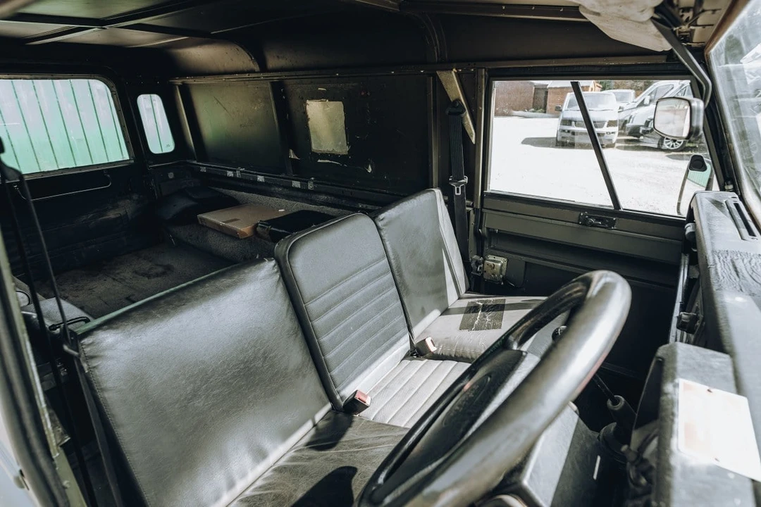 1994 Land Rover Defender 110 - Image 18 of 31