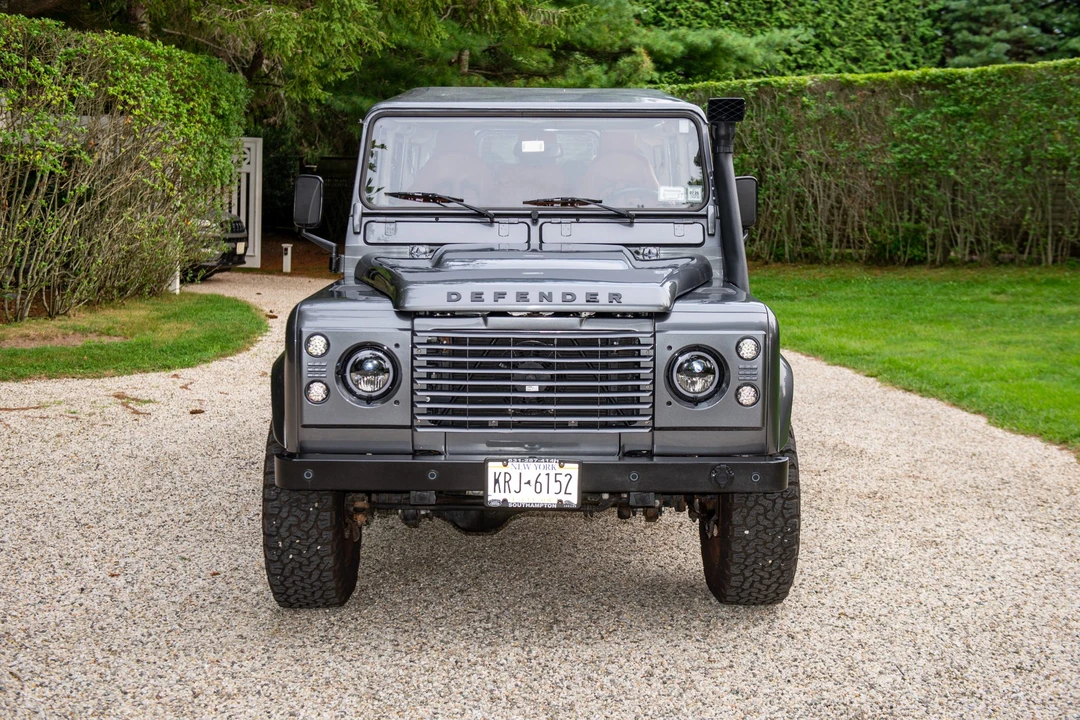 1994 Land Rover Defender 110 - Image 2 of 31