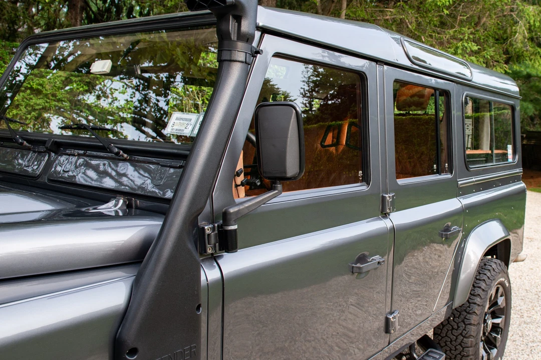 1994 Land Rover Defender 110 - Image 28 of 31