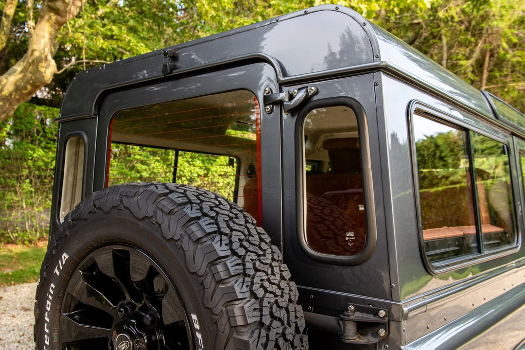 1994 Land Rover Defender 110 - Image 24 of 31