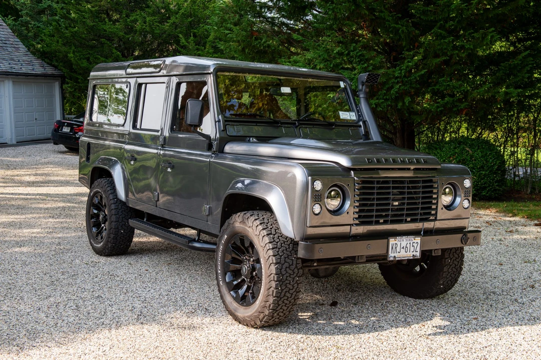 1994 Land Rover Defender 110 - Image 3 of 31