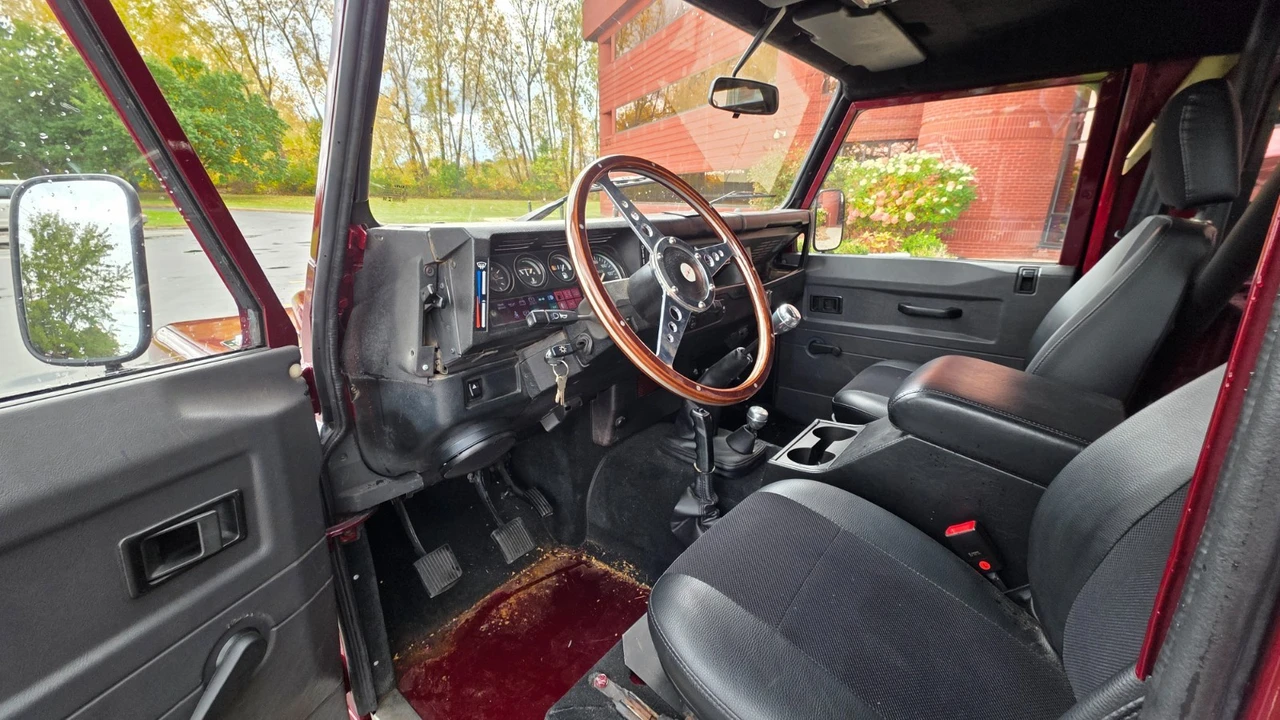1994 Land Rover Defender 90 - Image 10 of 21