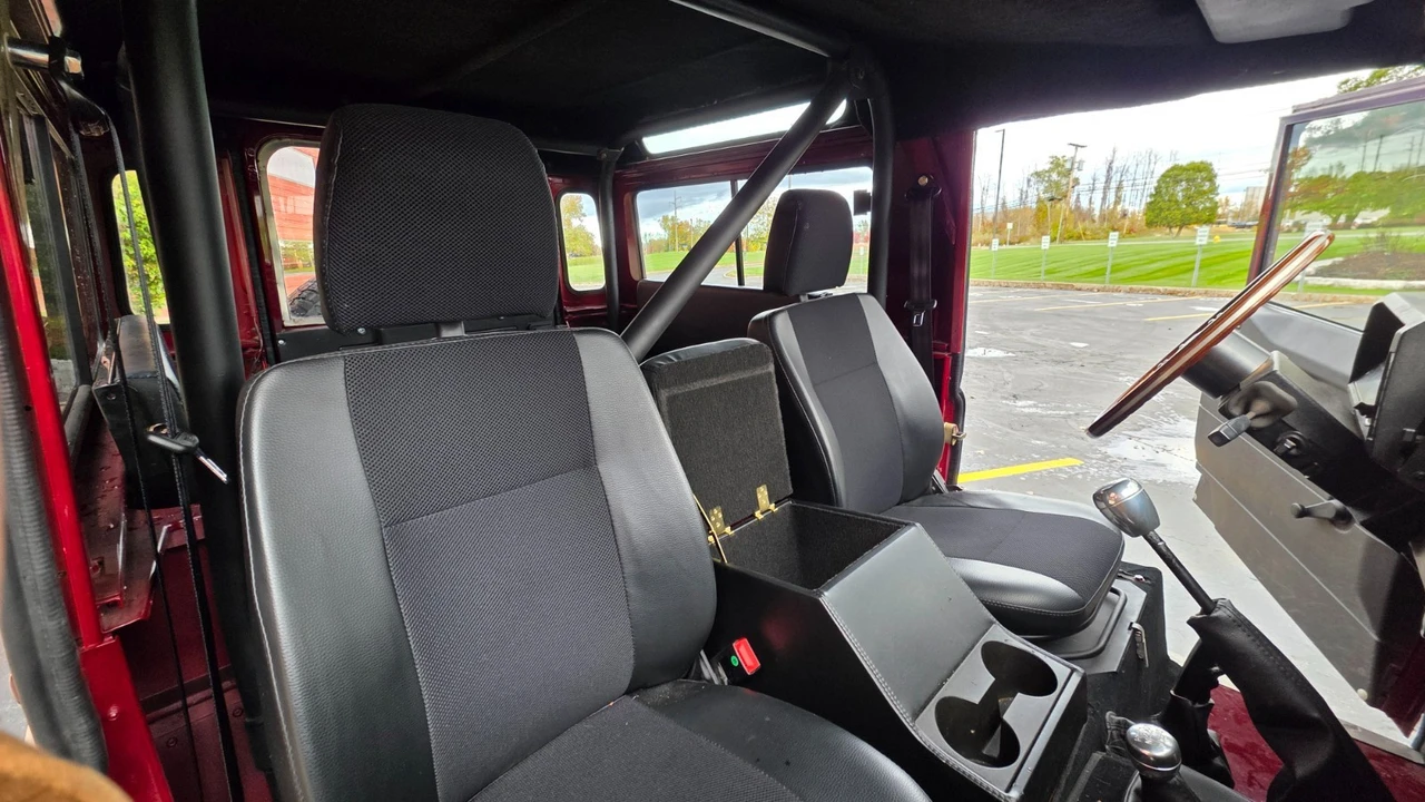 1994 Land Rover Defender 90 - Image 17 of 21