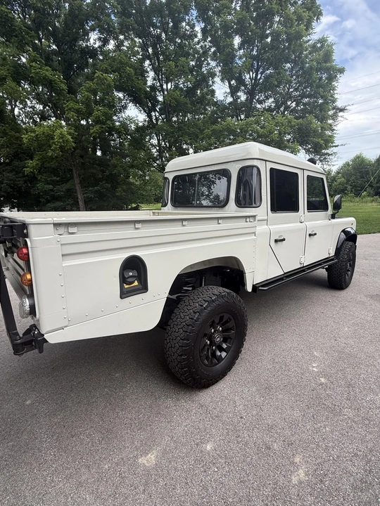 1994 Land Rover Defender 130 - Image 9 of 31