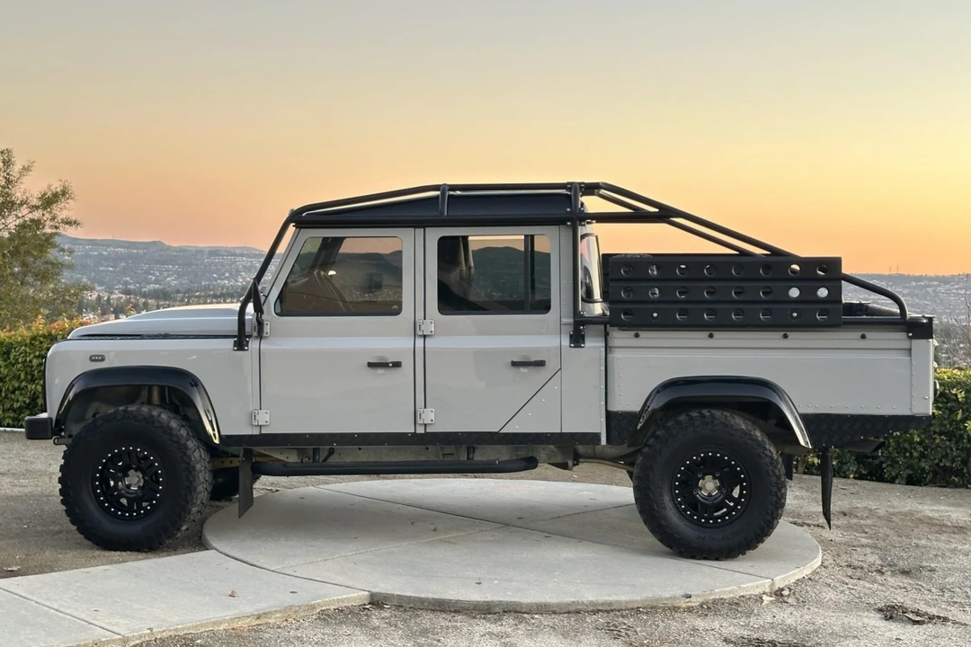 1994 Land Rover Defender 130 - Image 3 of 8