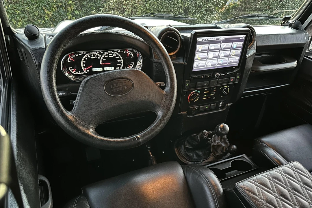 1994 Land Rover Defender 130 - Image 5 of 8