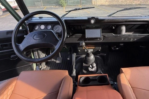1994 Land Rover Defender 130 - Image 5 of 7