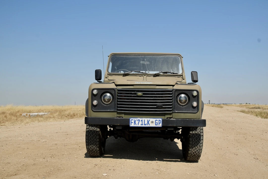 1994 Land Rover Defender 130 - Image 2 of 30