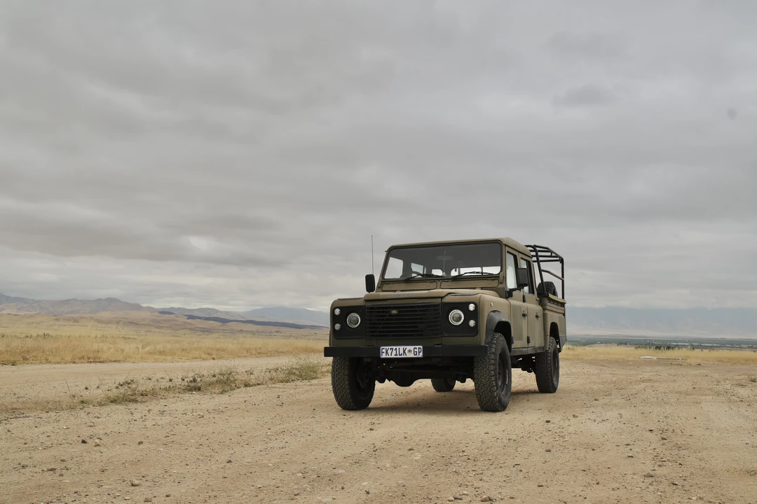 1994 Land Rover Defender 130 - Image 12 of 30