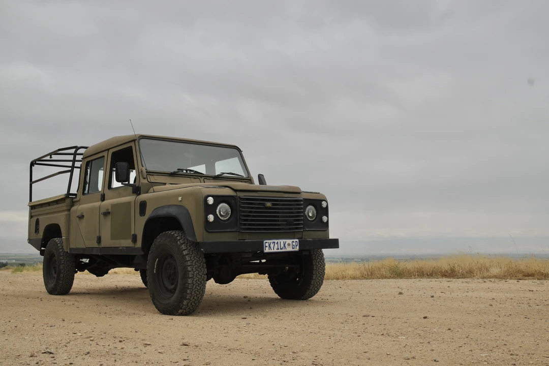 1994 Land Rover Defender 130 - Image 14 of 30