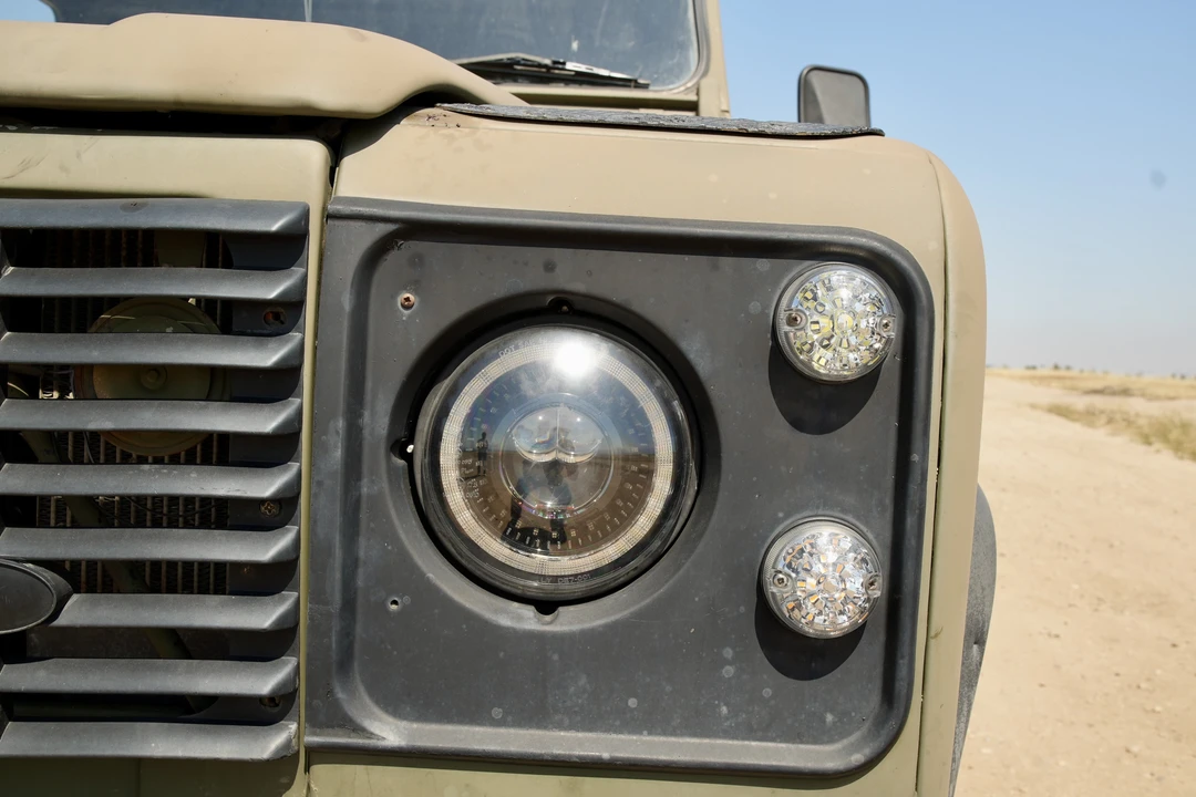 1994 Land Rover Defender 130 - Image 23 of 30