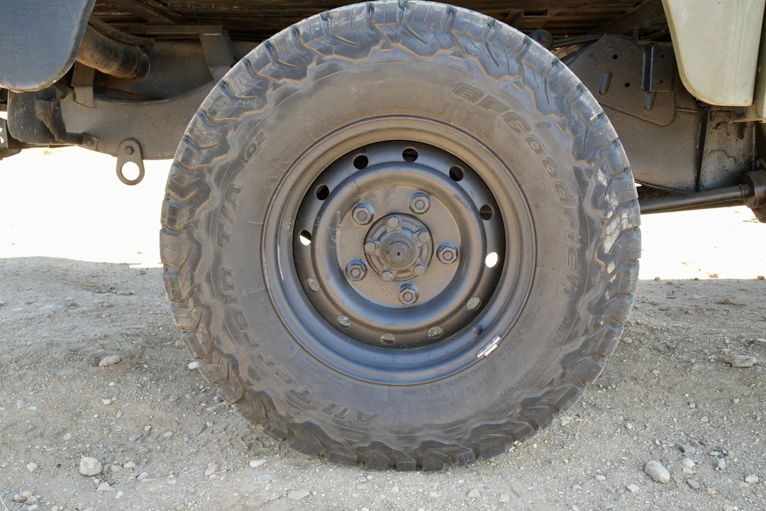 1994 Land Rover Defender 130 - Image 28 of 30