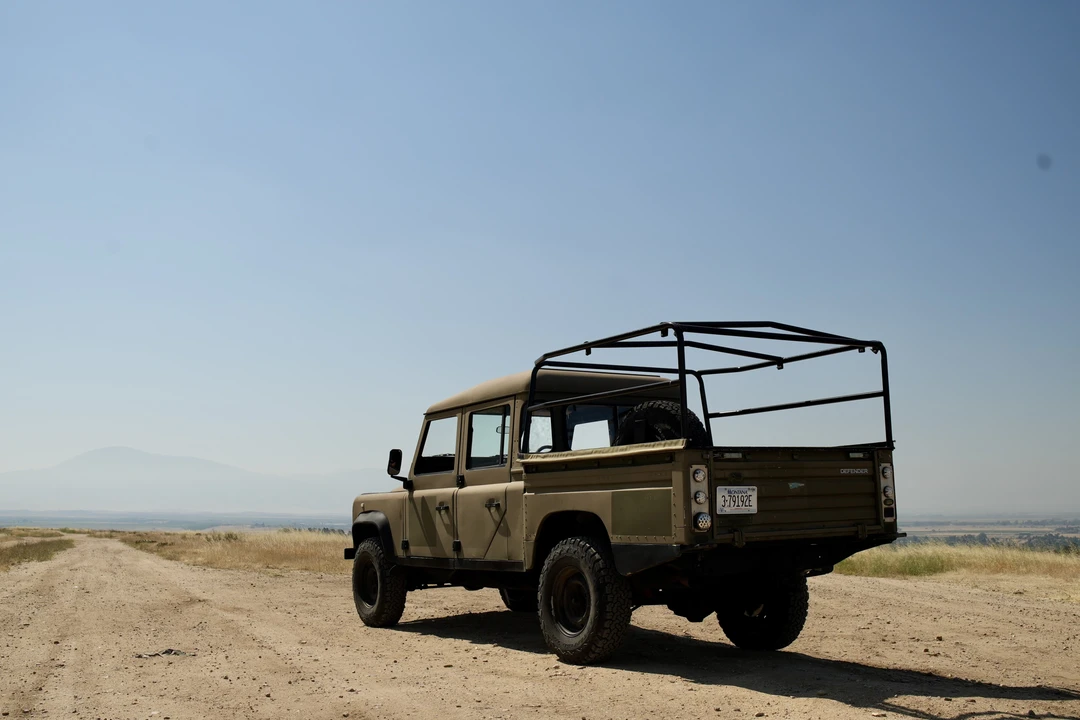 1994 Land Rover Defender 130 - Image 8 of 30