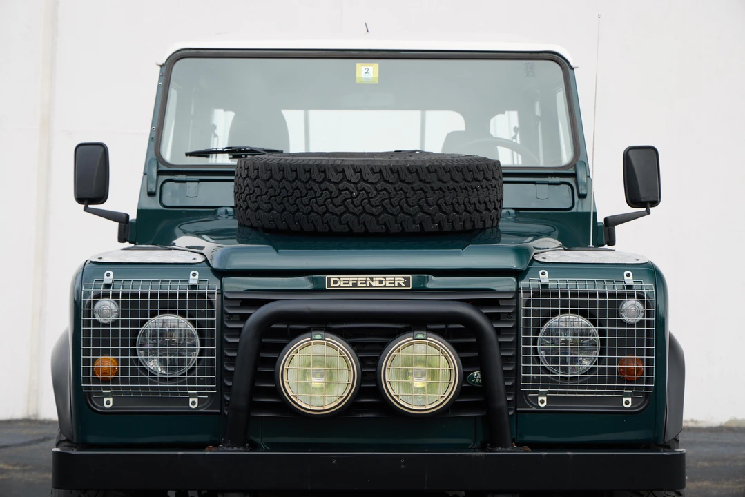 1994 Land Rover Defender 130 - Image 10 of 31