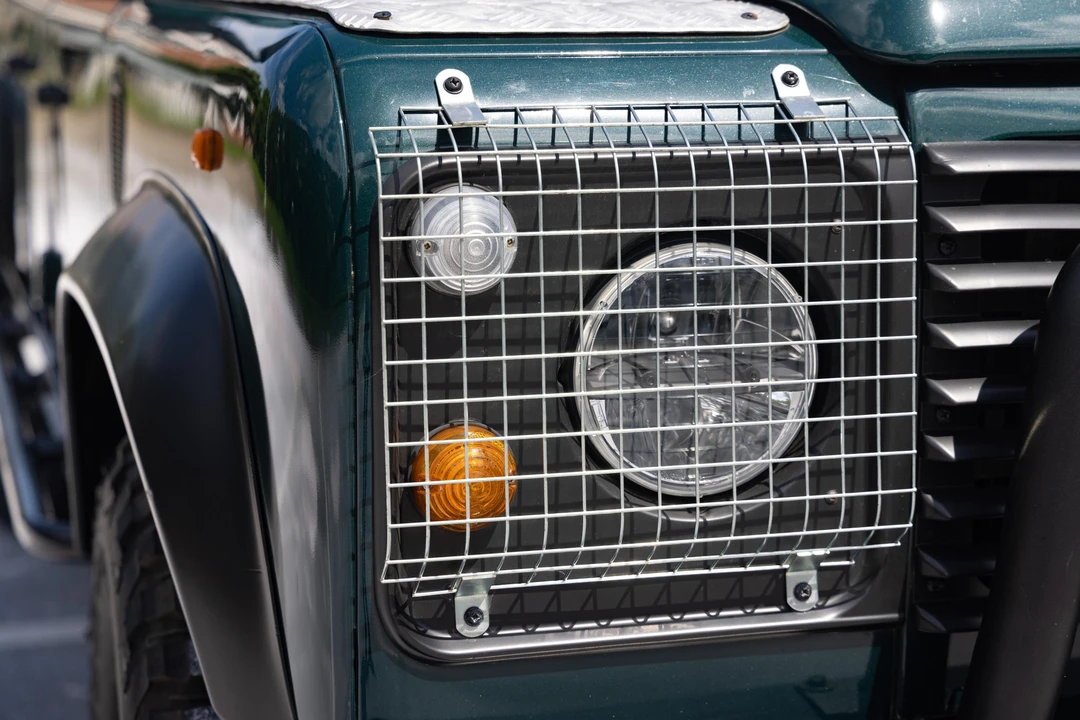 1994 Land Rover Defender 130 - Image 11 of 31