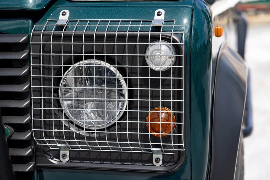 1994 Land Rover Defender 130 - Image 13 of 31