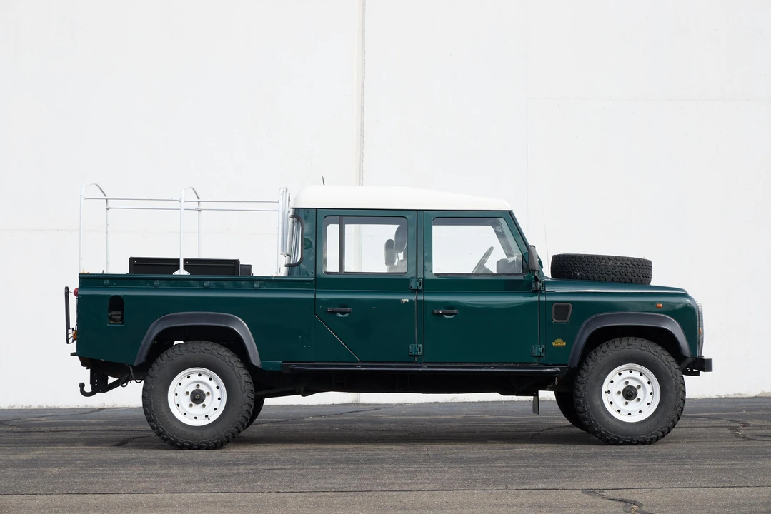 1994 Land Rover Defender 130 - Image 9 of 31
