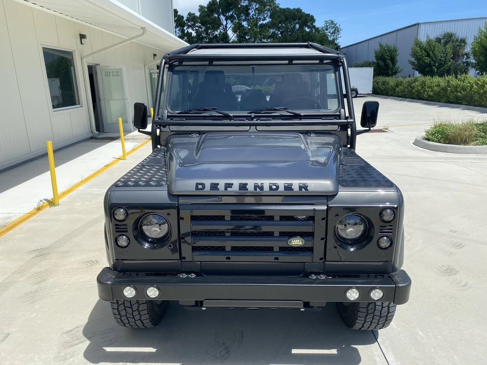 1994 Land Rover Defender 130 - Image 7 of 31
