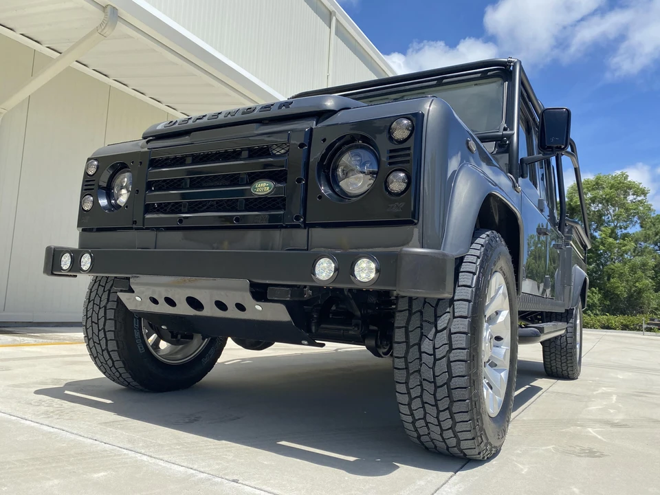 1994 Land Rover Defender 130 - Image 6 of 31