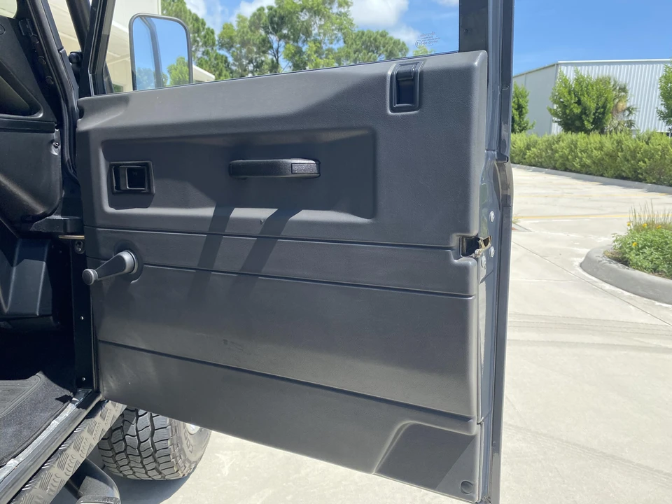 1994 Land Rover Defender 130 - Image 26 of 31