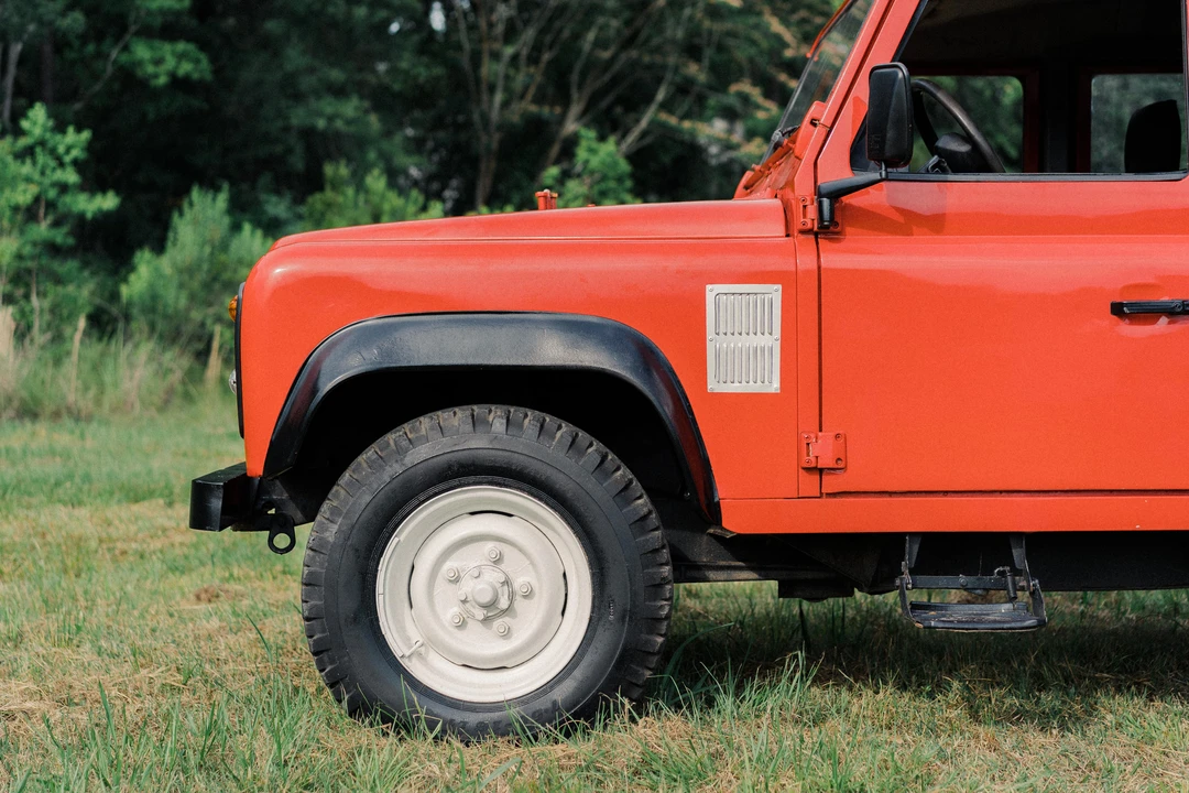 1994 Land Rover Defender 130 - Image 15 of 31