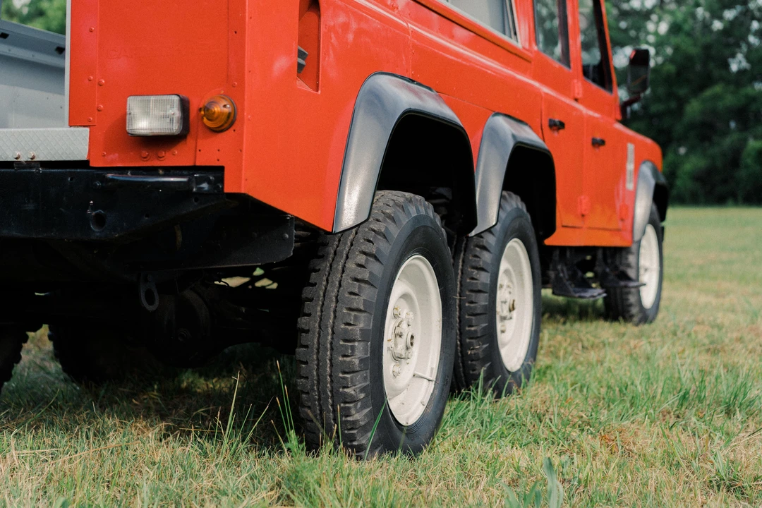 1994 Land Rover Defender 130 - Image 23 of 31