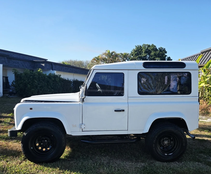 1994 Land Rover Defender 90 - Image 8 of 18