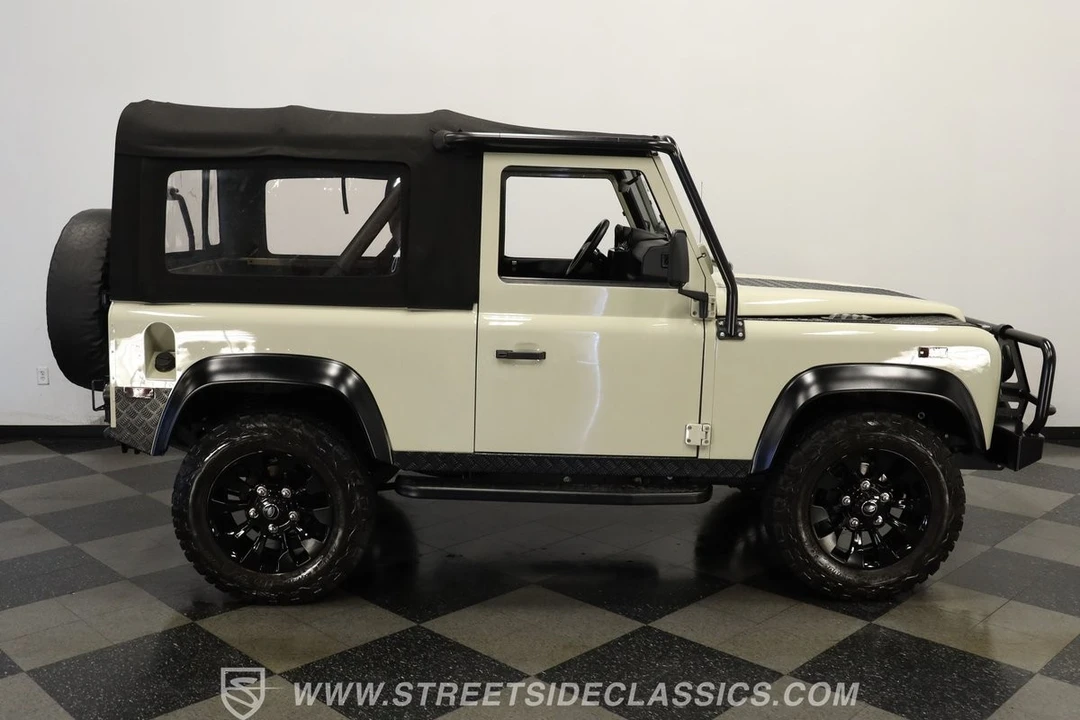 1994 Land Rover Defender 90 - Image 13 of 21