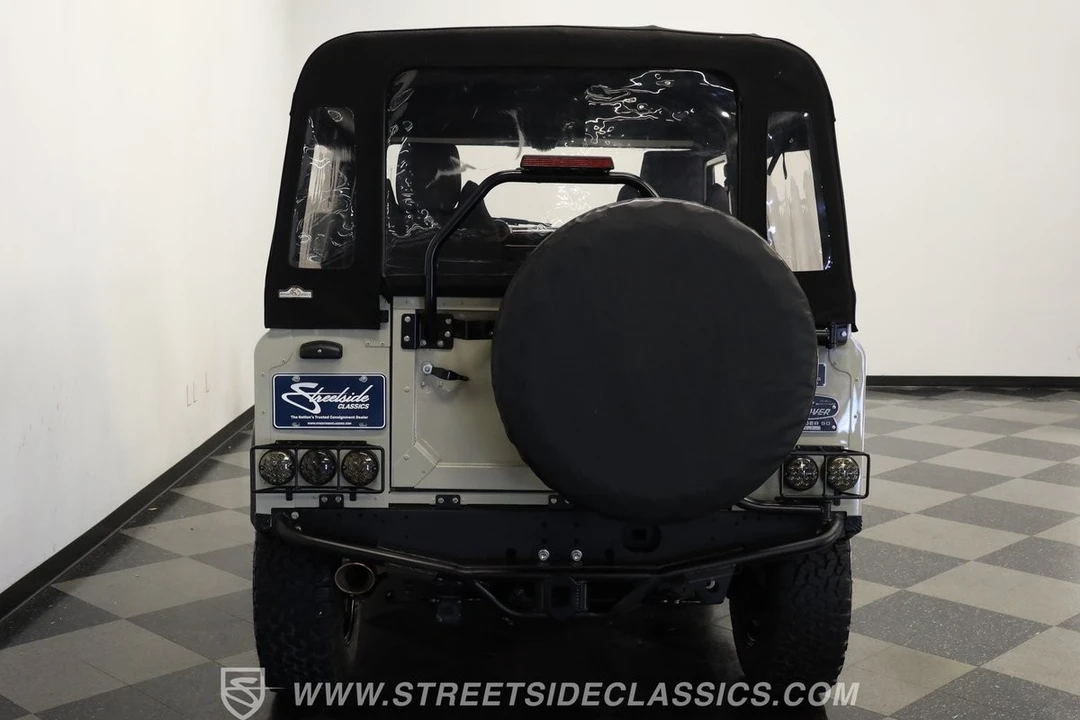 1994 Land Rover Defender 90 - Image 9 of 31