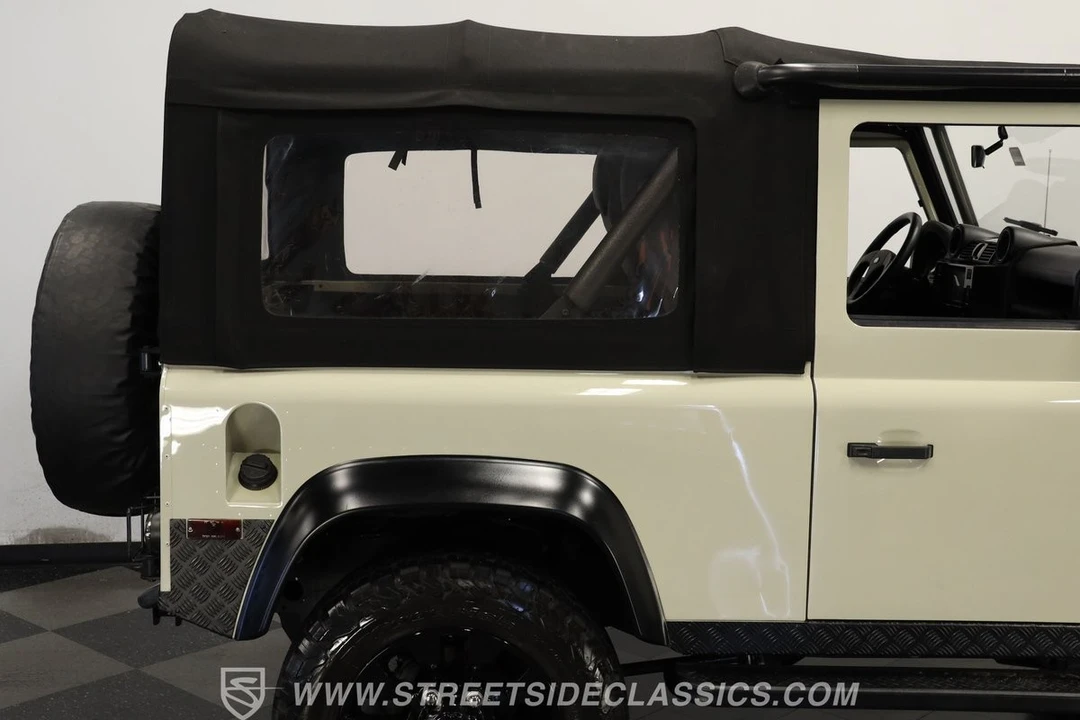 1994 Land Rover Defender 90 - Image 28 of 31
