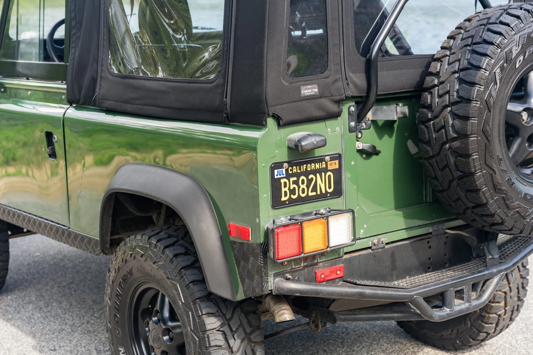 1994 Land Rover Defender 90 - Image 19 of 31