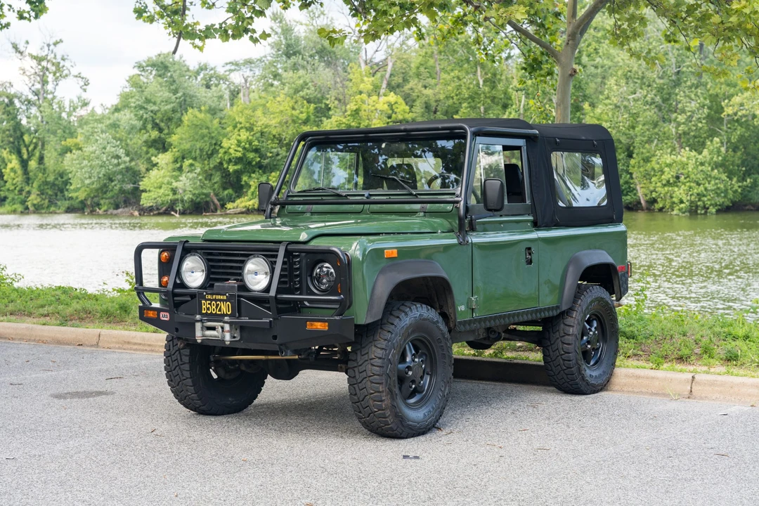 1994 Land Rover Defender 90 - Image 2 of 31