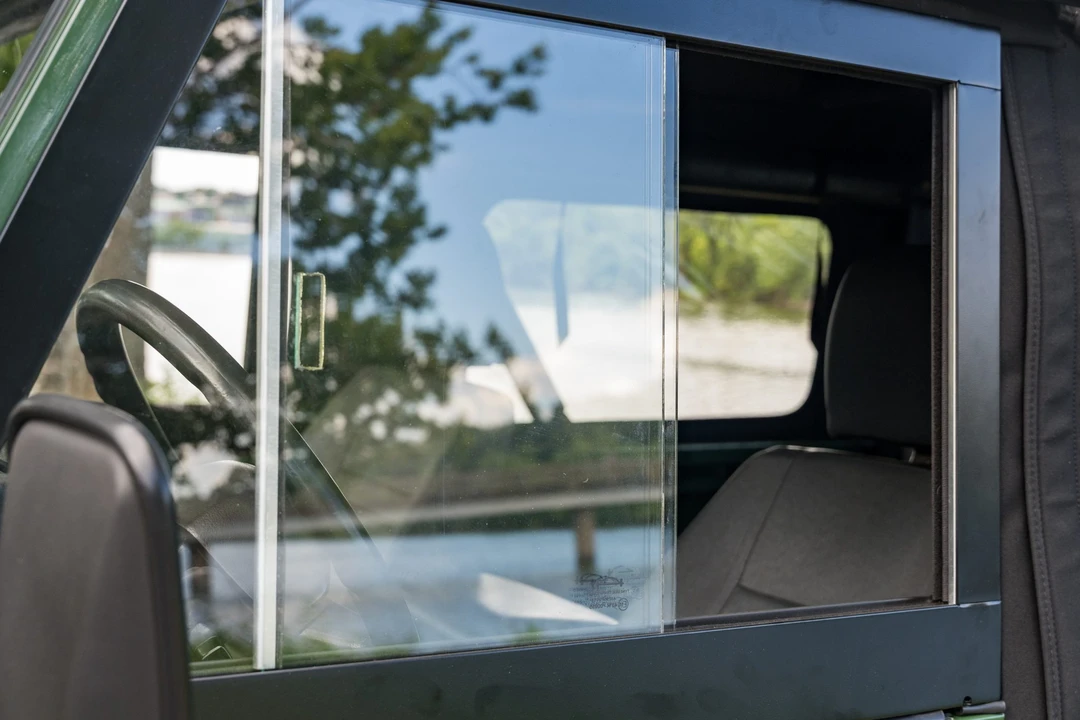 1994 Land Rover Defender 90 - Image 24 of 31