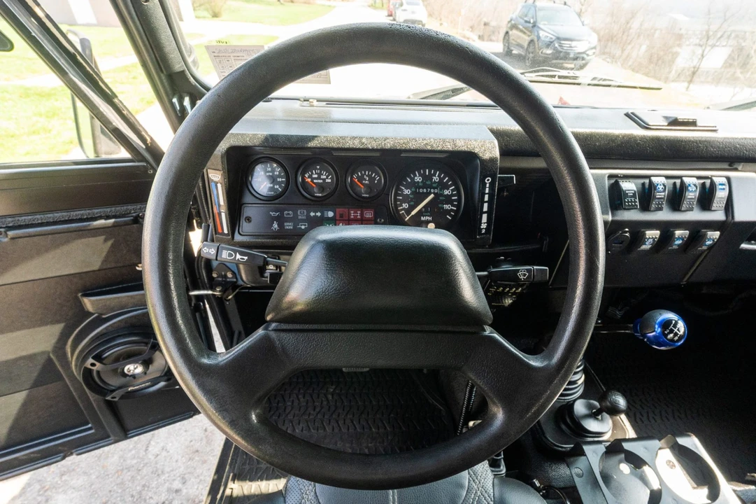 1994 Land Rover Defender 90 - Image 6 of 10