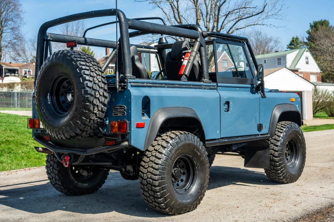 1994 Land Rover Defender 90 - Image 2 of 10