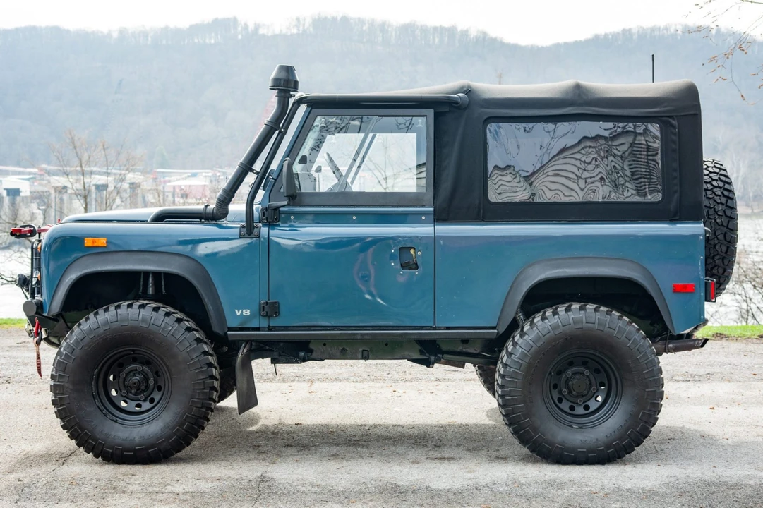 1994 Land Rover Defender 90 - Image 4 of 10