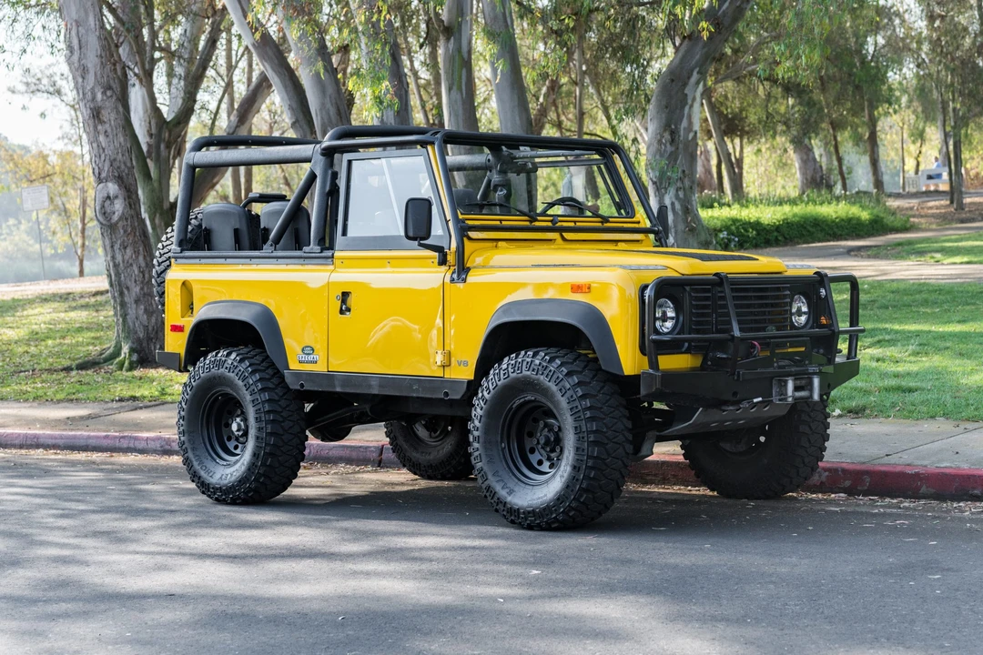 1994 Land Rover Defender 90 - Image 2 of 31