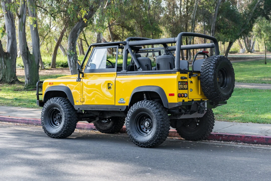 1994 Land Rover Defender 90 - Image 6 of 31