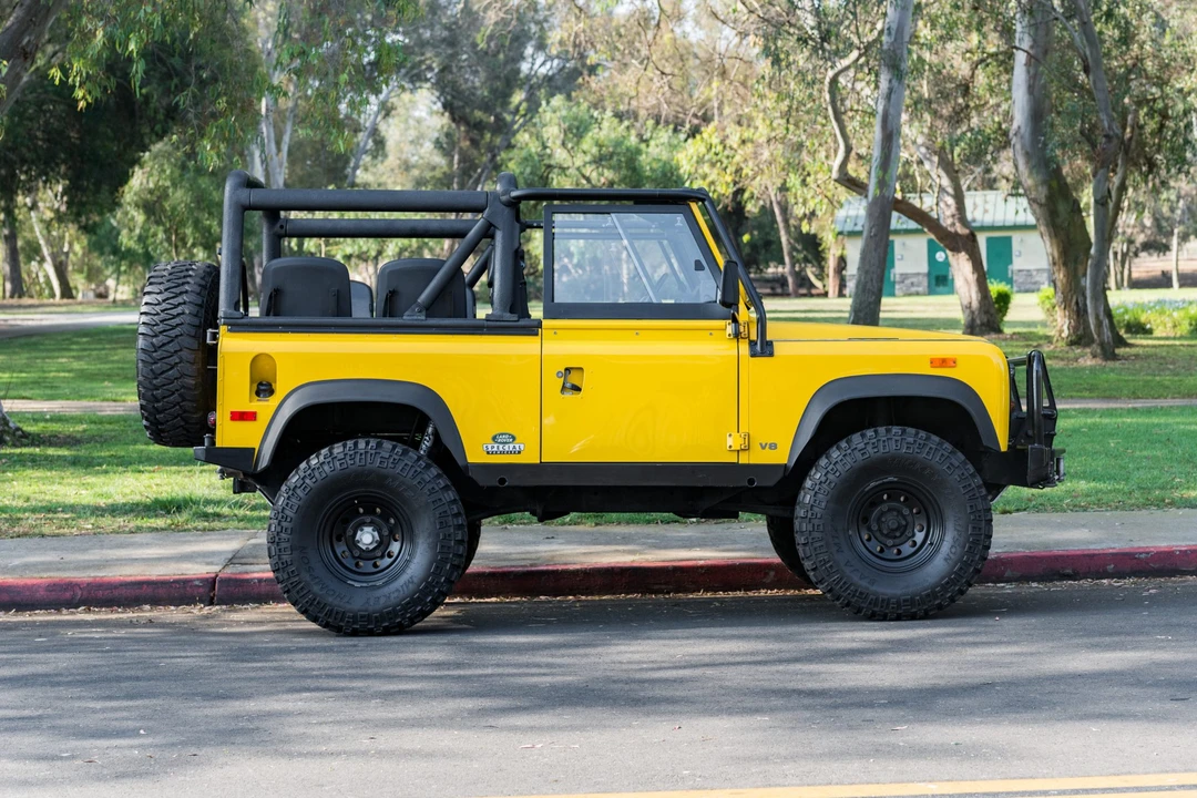 1994 Land Rover Defender 90 - Image 3 of 31